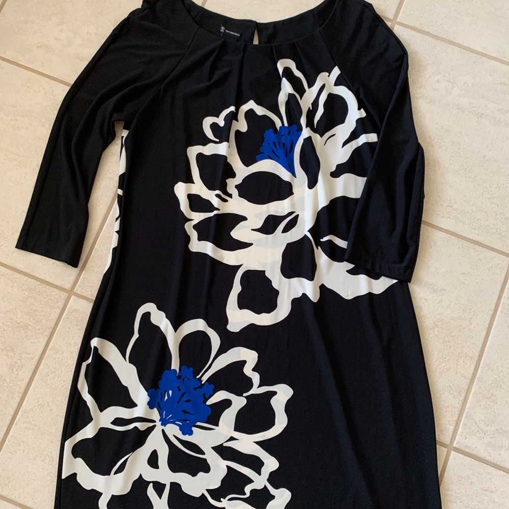 New Directions Long Sleeve Shift Dress